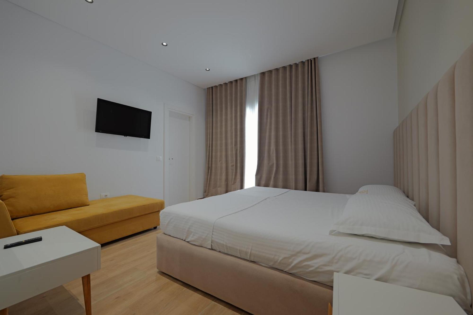 Sea & Hotel Wlora